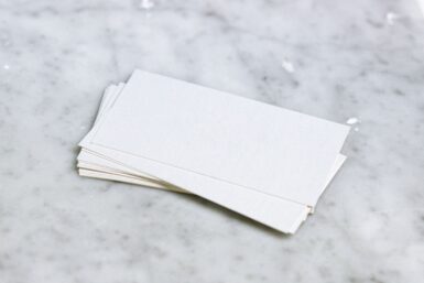 Papier blanc format horizontal.